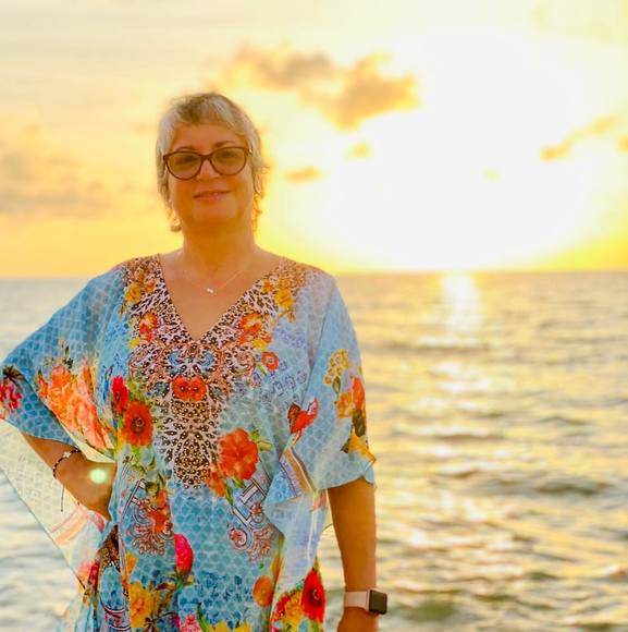 Meet your Posher, Diana - Picture 1 of 1